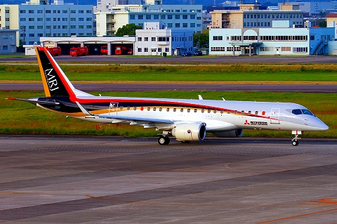 s-三菱　MRJジェット旅客機.jpg